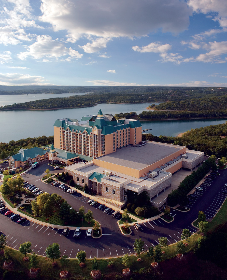 List 90+ Pictures chateau on the lake resort spa & convention center photos Excellent