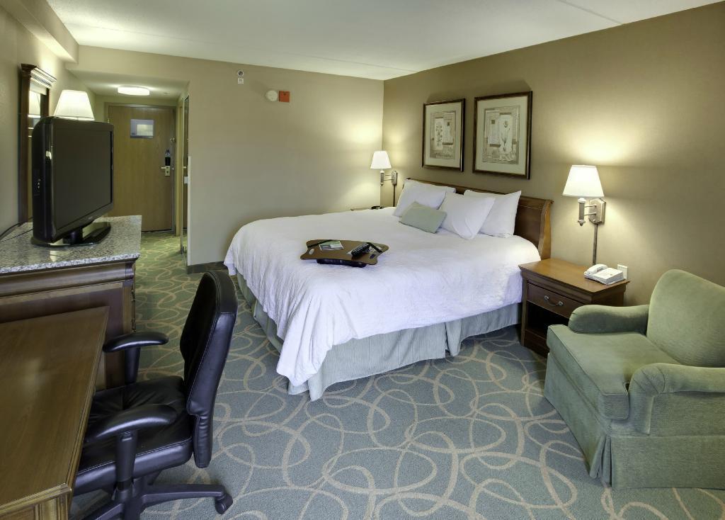 Hampton Inn Hartford/Airport, Windsor, CT Jobs Hospitality Online