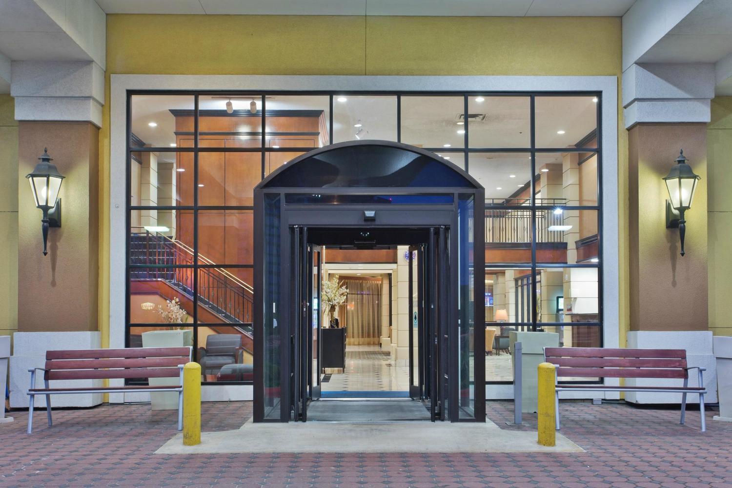 Holiday Inn Express & Suites Irving DFW Airport North, Irving, TX Jobs