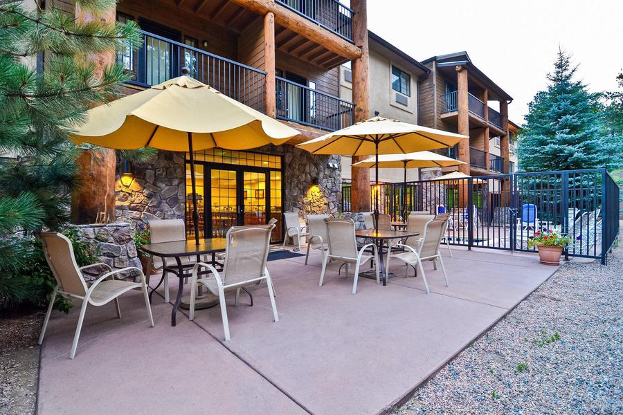 Comfort Suites Golden West on Evergreen Parkway, Evergreen, CO Jobs