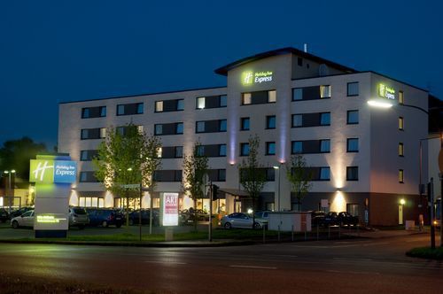 Holiday Inn Express Cologne - Muelheim, Cologne, Germany ...