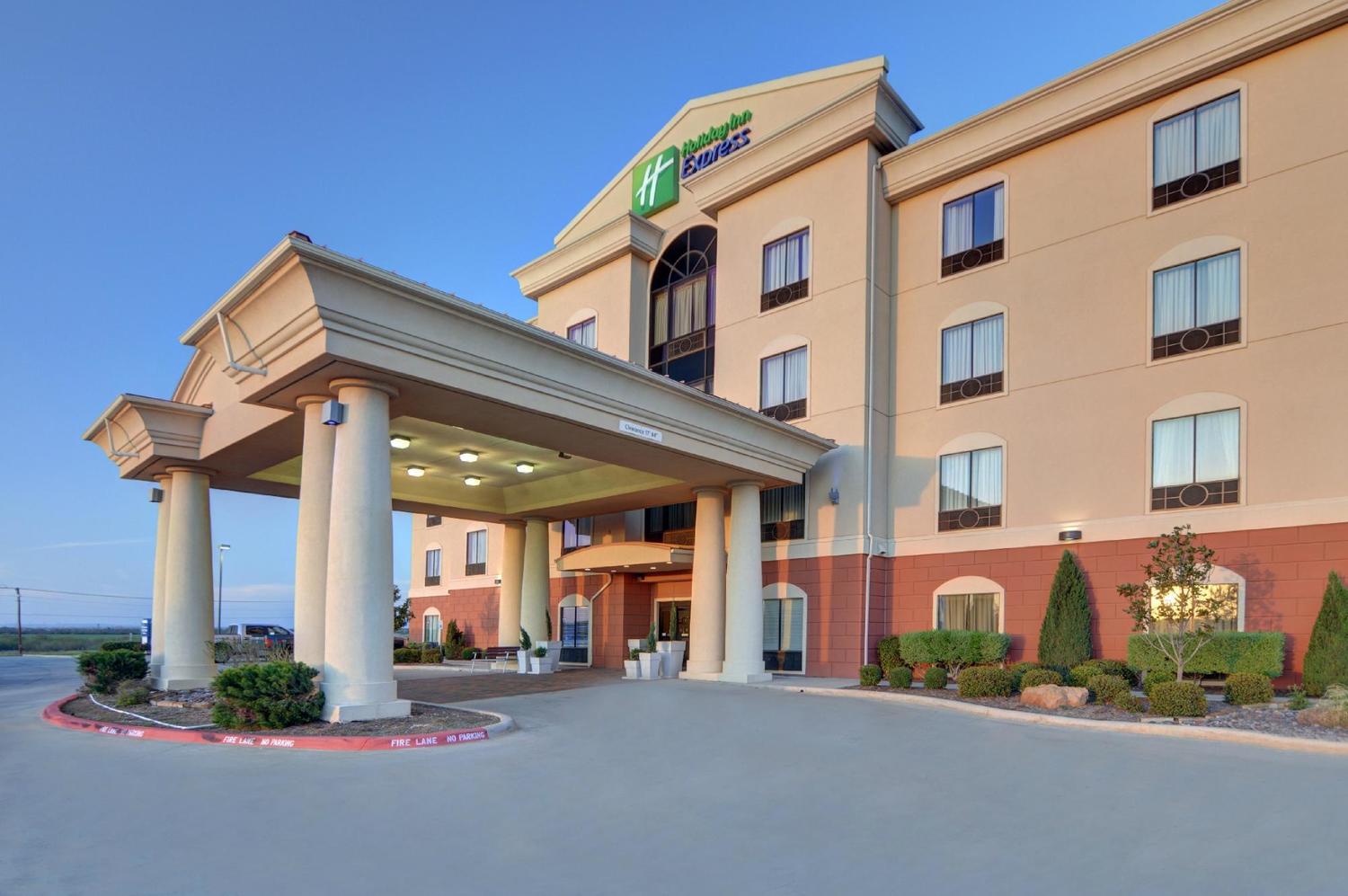 extended stay hotels in altus ok