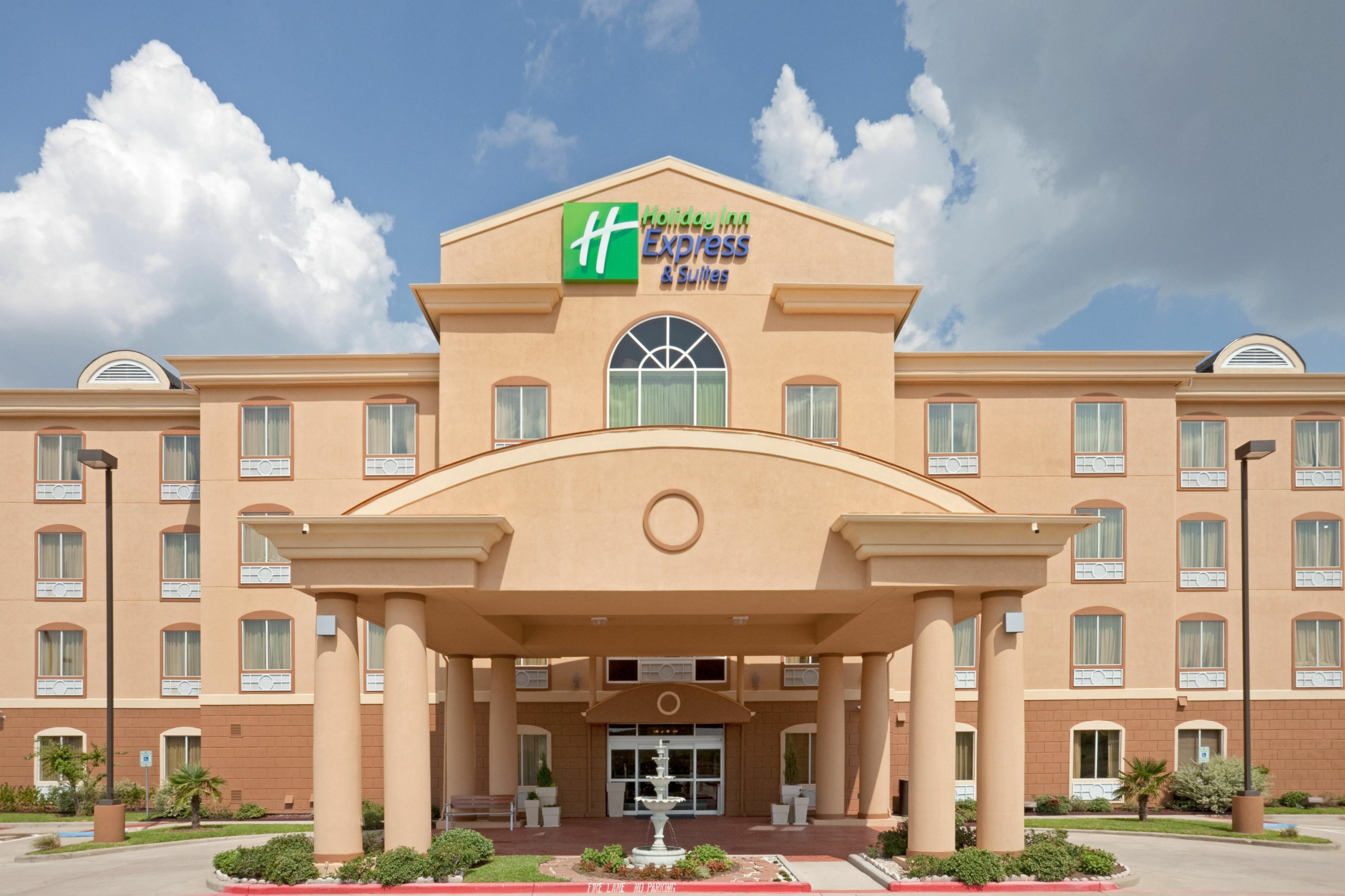 Photo of Holiday Inn Express & Suites Terrell, Terrell, TX