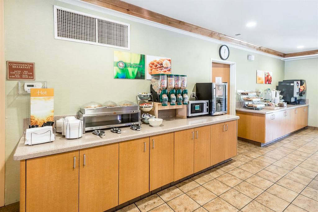 Quality Inn Suites Denver International Airport Denver Co Jobs