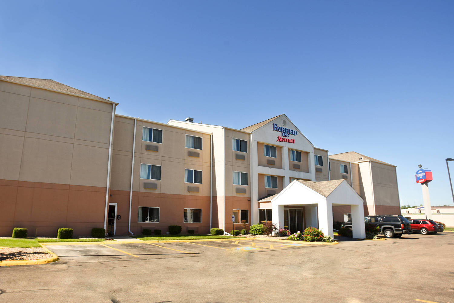 Fairfield Inn Topeka, Topeka, KS Jobs | Hospitality Online