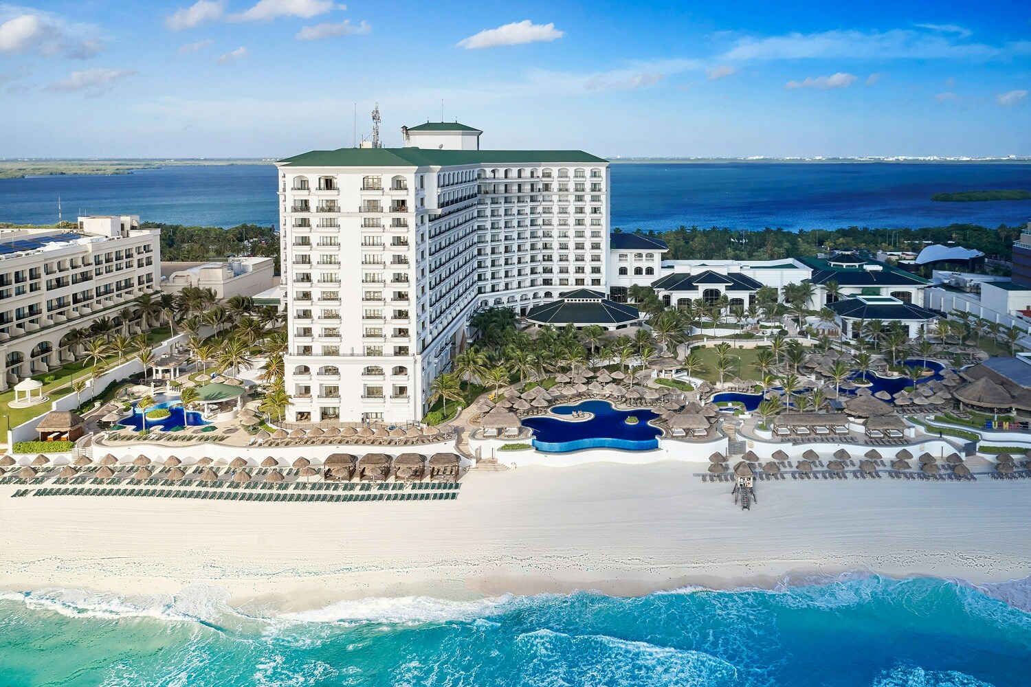 Jw marriott. Мексика Канкун Марриотт. JW Marriott Cancun Resort & Spa 5. Мексика отели 5 звезд. Отель в Канкуне.