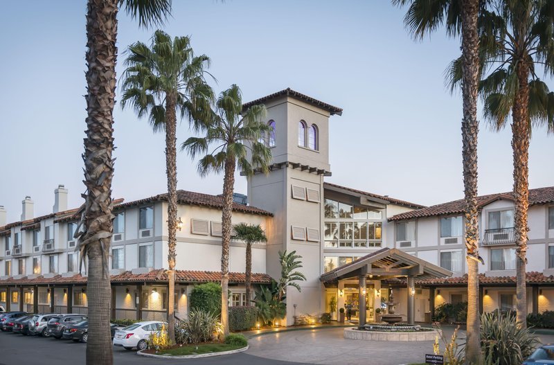 DoubleTree by Hilton Hotel Campbell Pruneyard Plaza, Campbell, CA