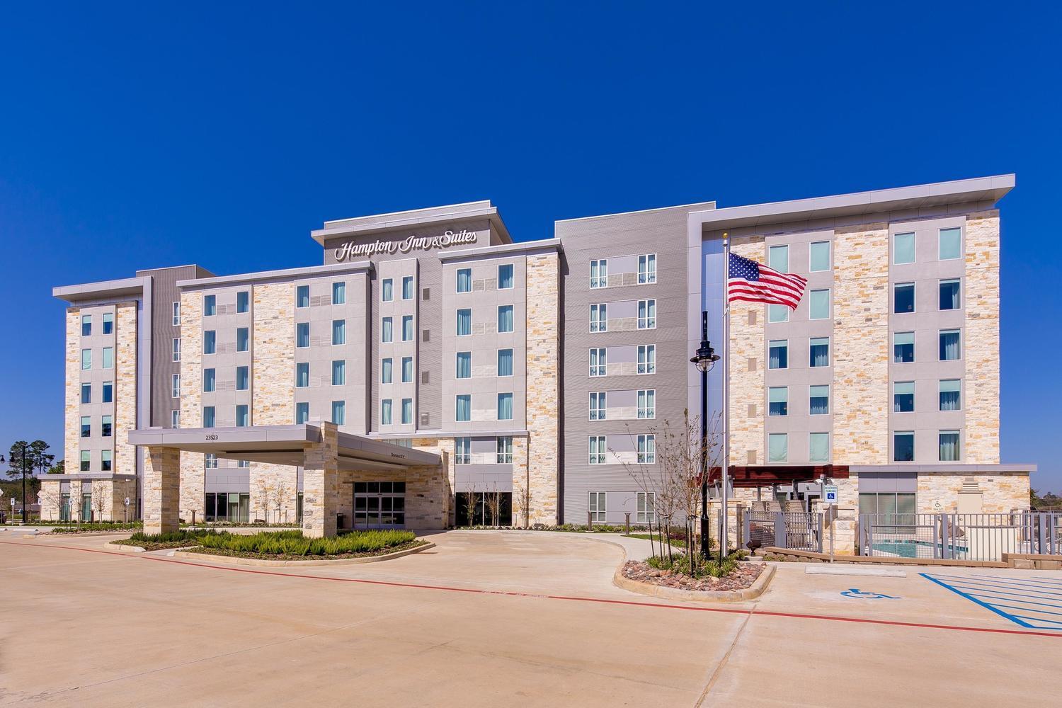 Raymond Management Company Hampton Inn & Suites – St. Paul Downtown