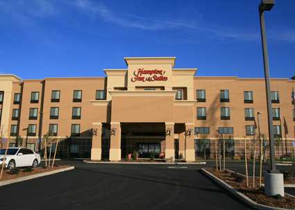 bakersfield hampton inn suites hwy