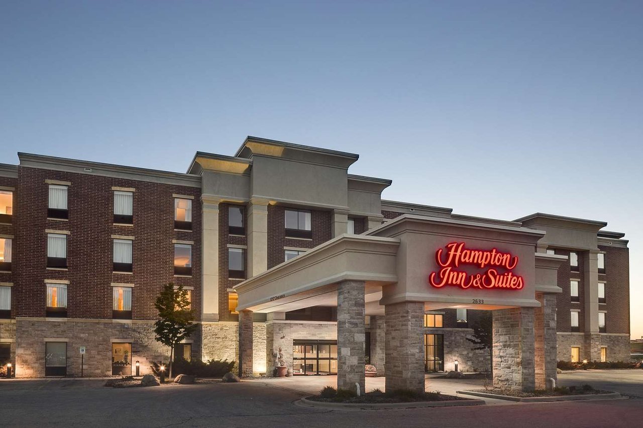 Hampton Inn & Suites Grafton, Grafton, WI Jobs | Hospitality Online