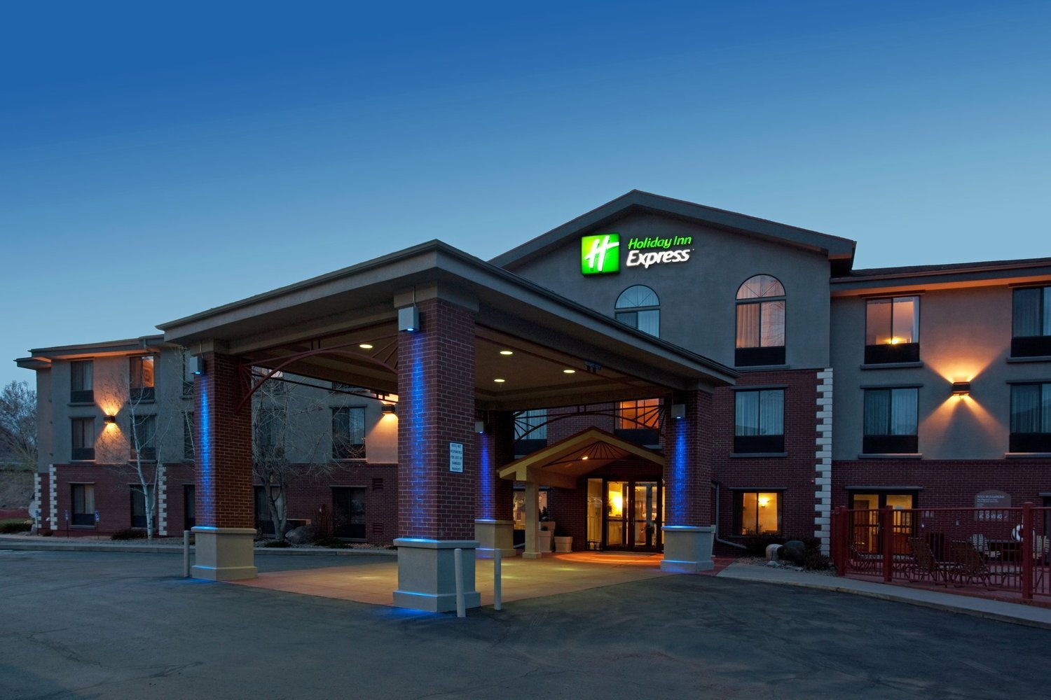 Holiday Inn Express Glenwood Springs (Aspen Area), Glenwood Springs, CO ...