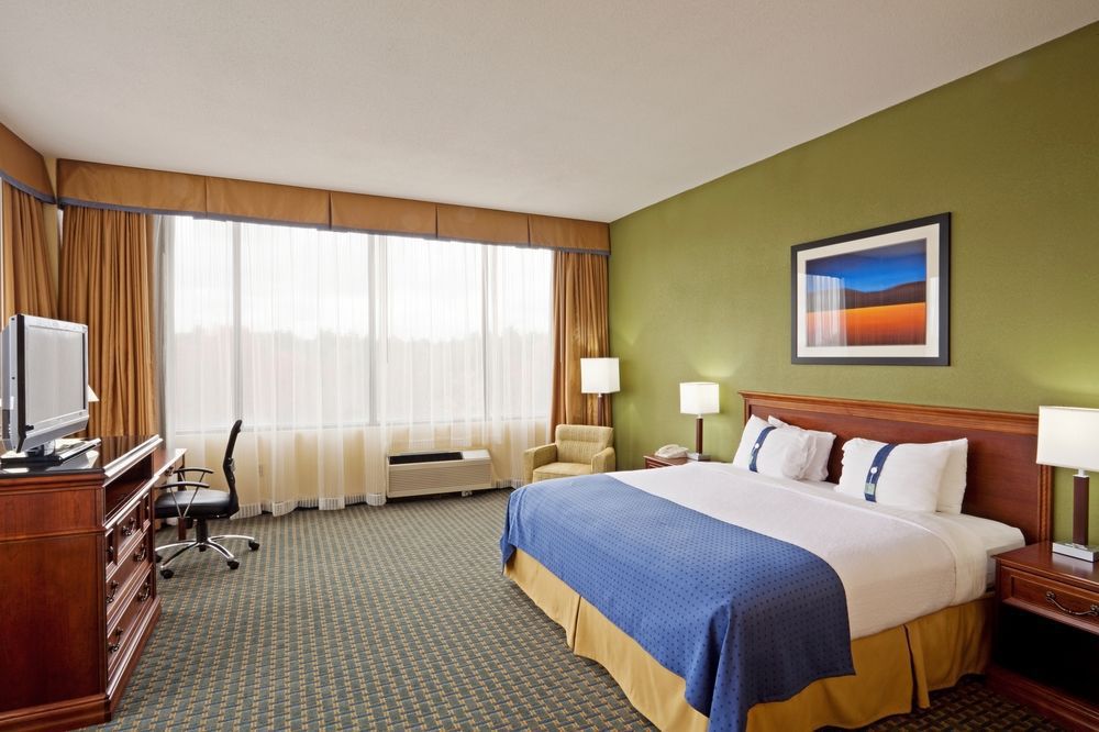 Holiday Inn Express & Suites ManchesterAirport, Manchester, NH Jobs