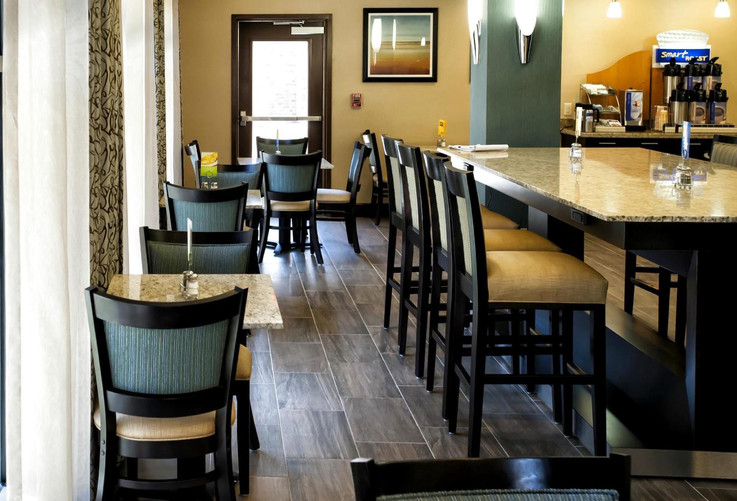 Holiday Inn Express & Suites Natchez South, Natchez, MS Jobs