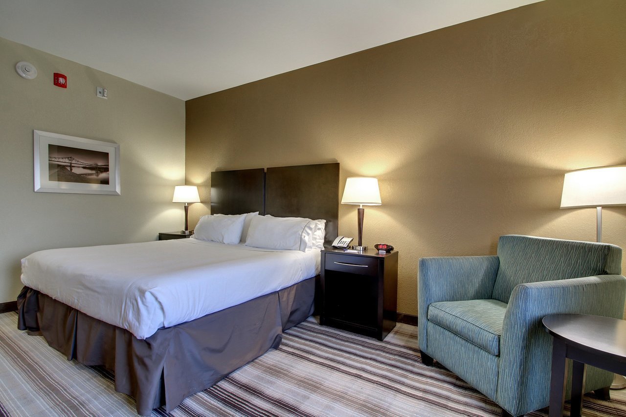 Holiday Inn Express & Suites Natchez South, Natchez, MS Jobs