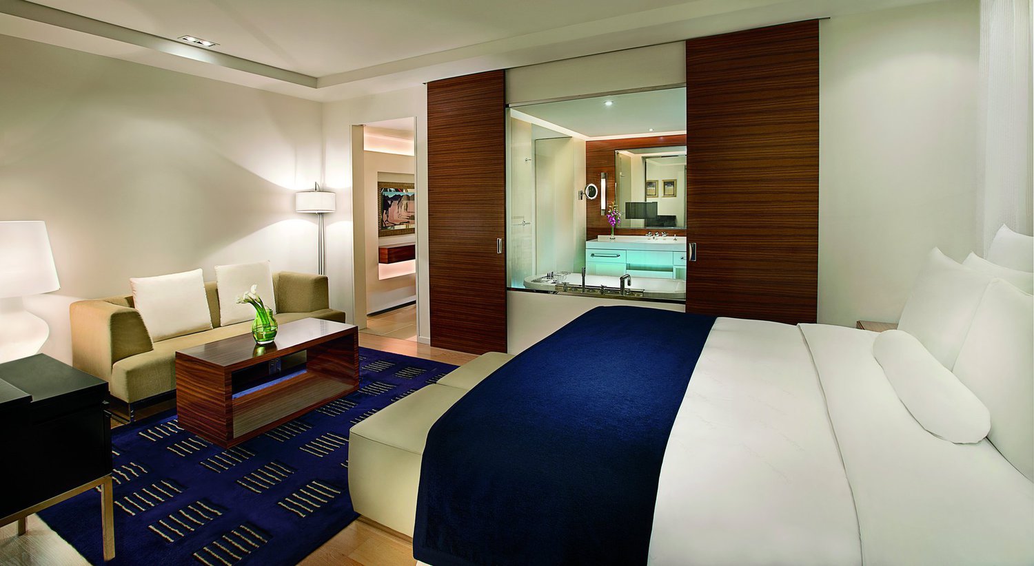 Bahrain Seef Ritz Ritz Carlton Bahrain Hair Salon – IQLV