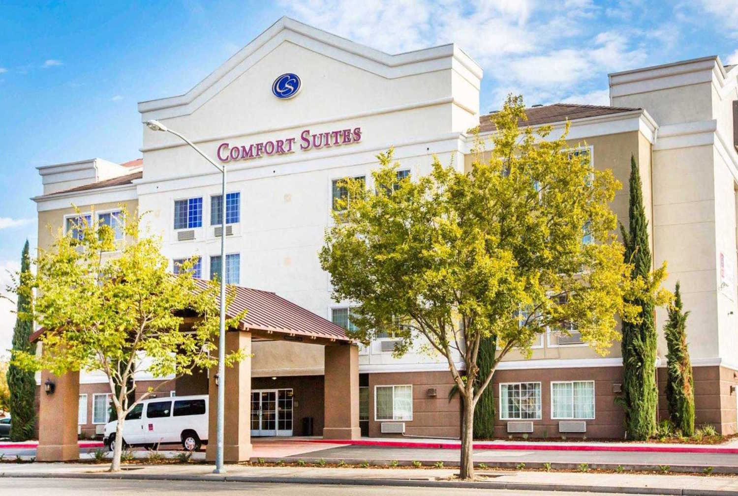 Employer Profile Comfort Suites Clovis Clovis Ca Interstate