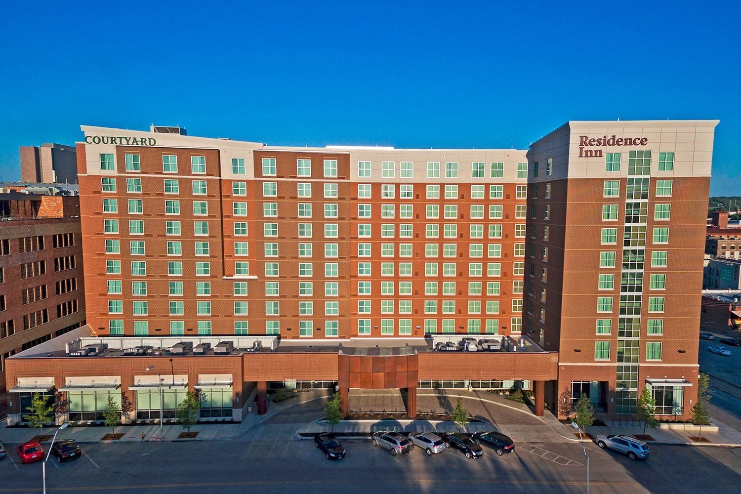 courtyard marriott kansas city airport parking