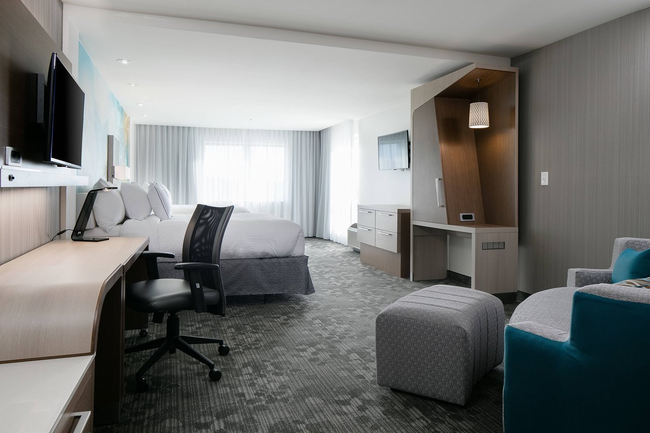 Courtyard by Marriott Omaha Bellevue at Beardmore Event Center