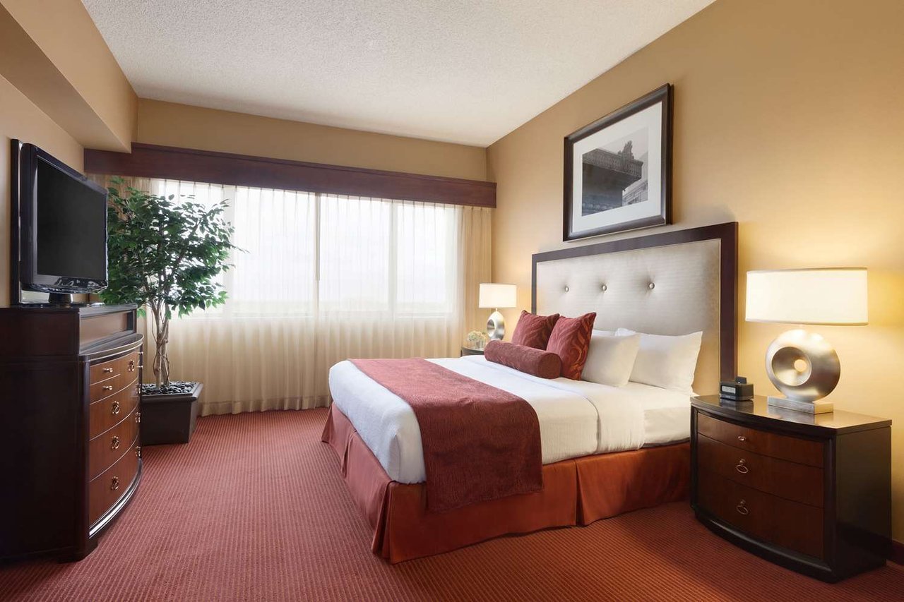 drury inn & suites - kansas city airport off of the nw tiffany springs parkway