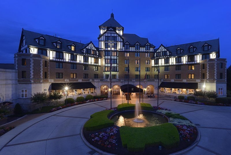 roanoke hotel and conference center