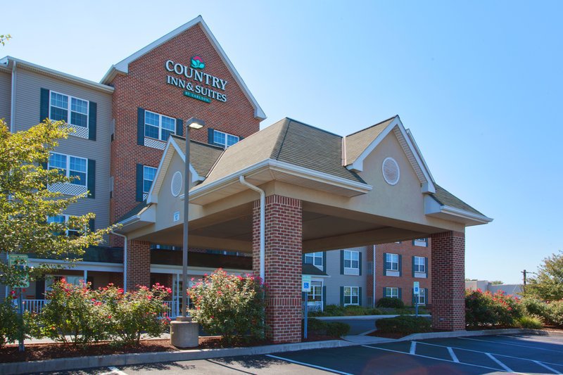 Country Inn & Suites Lancaster (Amish Country), Lancaster ...