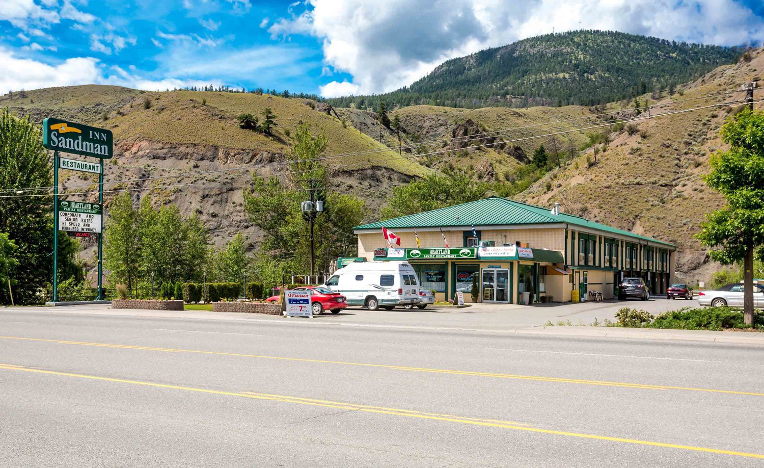 23+ schön Bild Sandman Inn Vancouver / Sandman Inn Blue River, Blue River, BC, Canada Jobs ... : We will be going to alaska on a cruise and chose this location based on our past.
