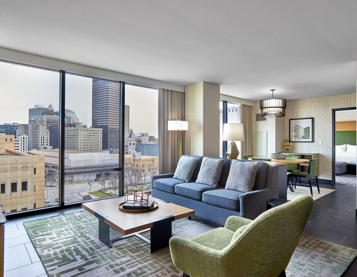 Jobs near Des Moines, IA Hospitality Online