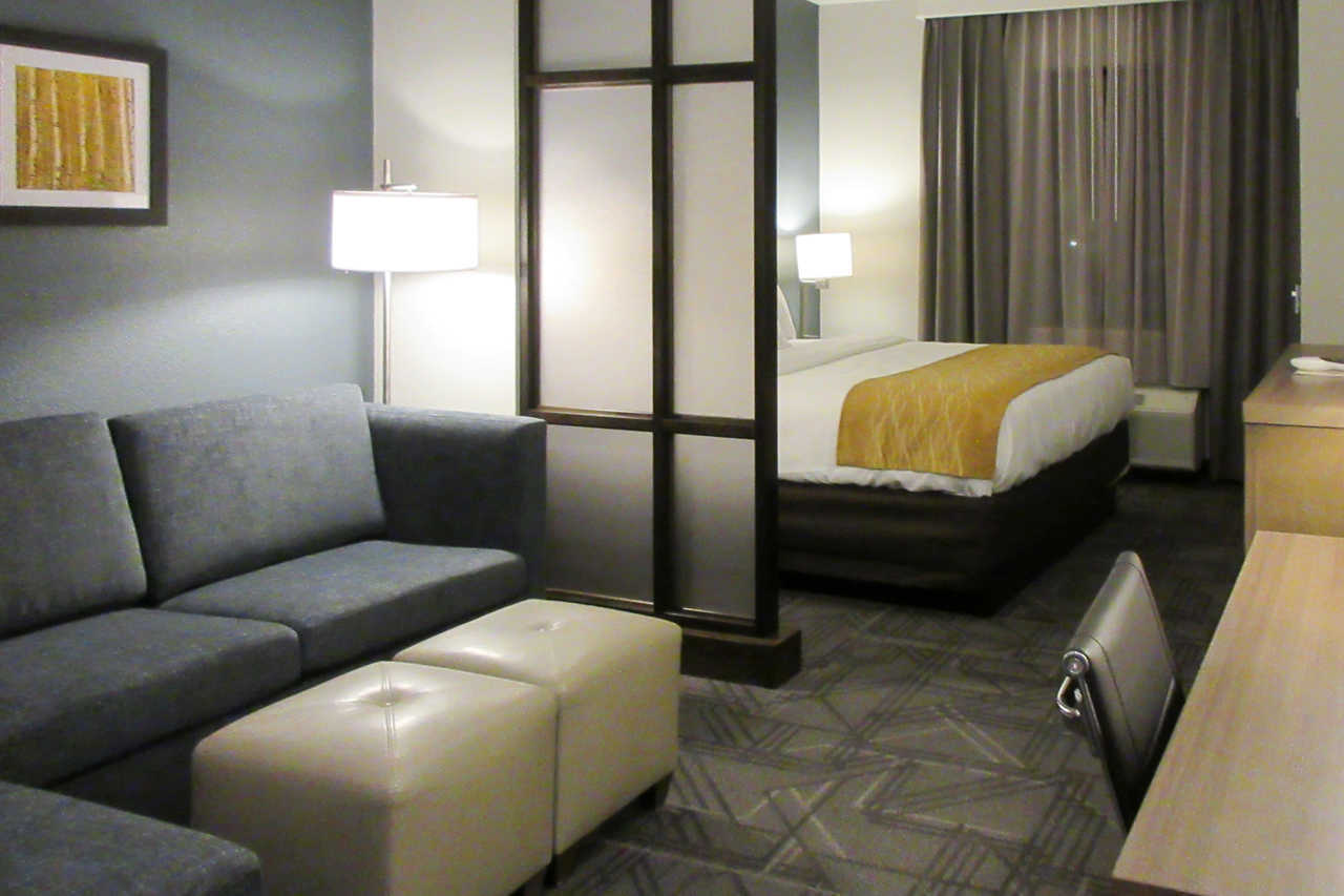 the comfort inn and suites salt lake city airport hote