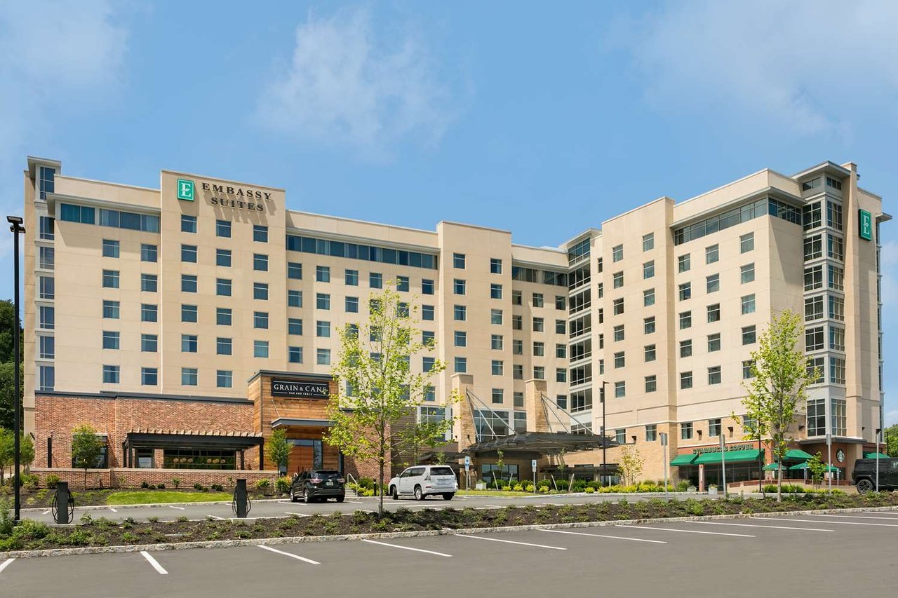 New Jersey Hotels - Hilton Short Hills - Rooms and Suites