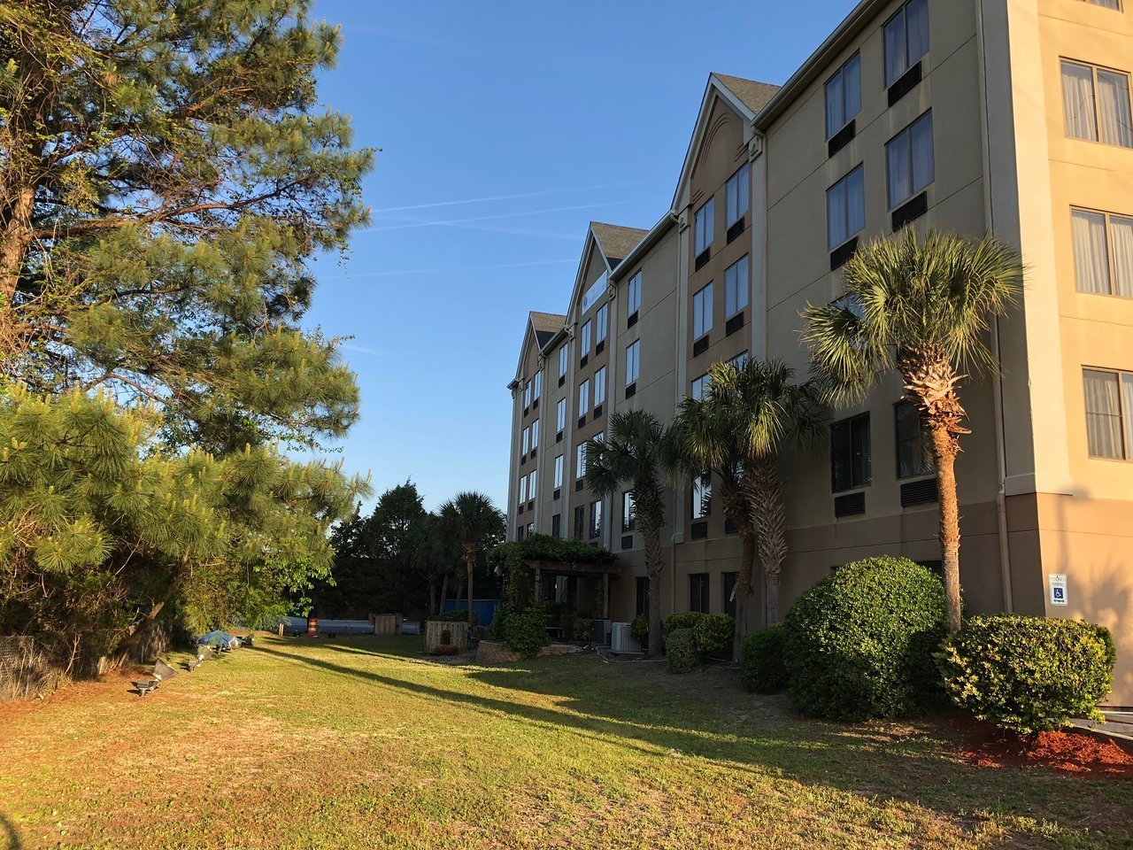 Country Inn & Suites by Radisson, Murrells Inlet, SC, Murrells Inlet ...