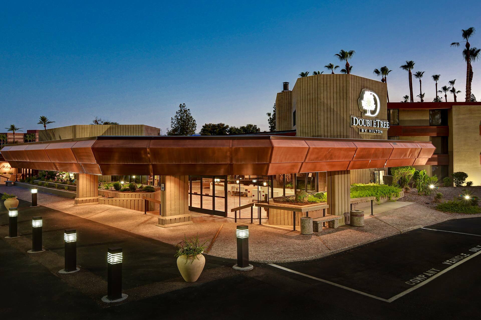 Photo of DoubleTree by Hilton Hotel Phoenix Tempe, Tempe, AZ