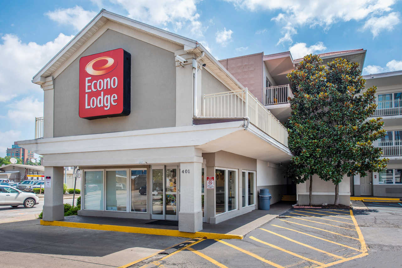Photo of Econo Lodge Downtown, Louisville, KY