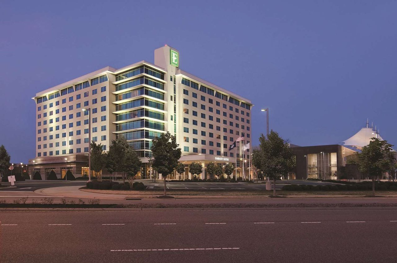 Embassy Suites by Hilton Hampton Hotel Convention Center & Spa, Hampton