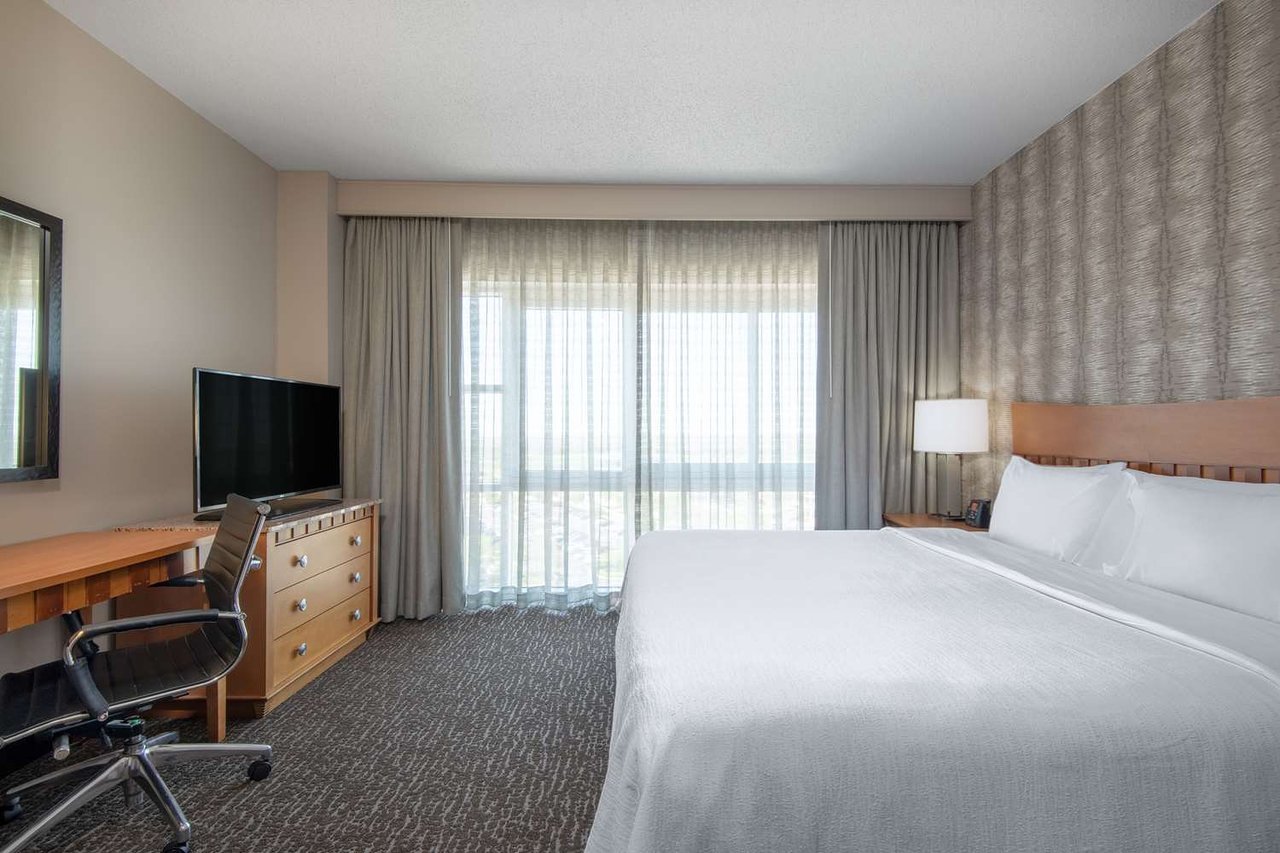 embassy-suites-by-hilton-northwest-arkansas-hotel-spa-convention