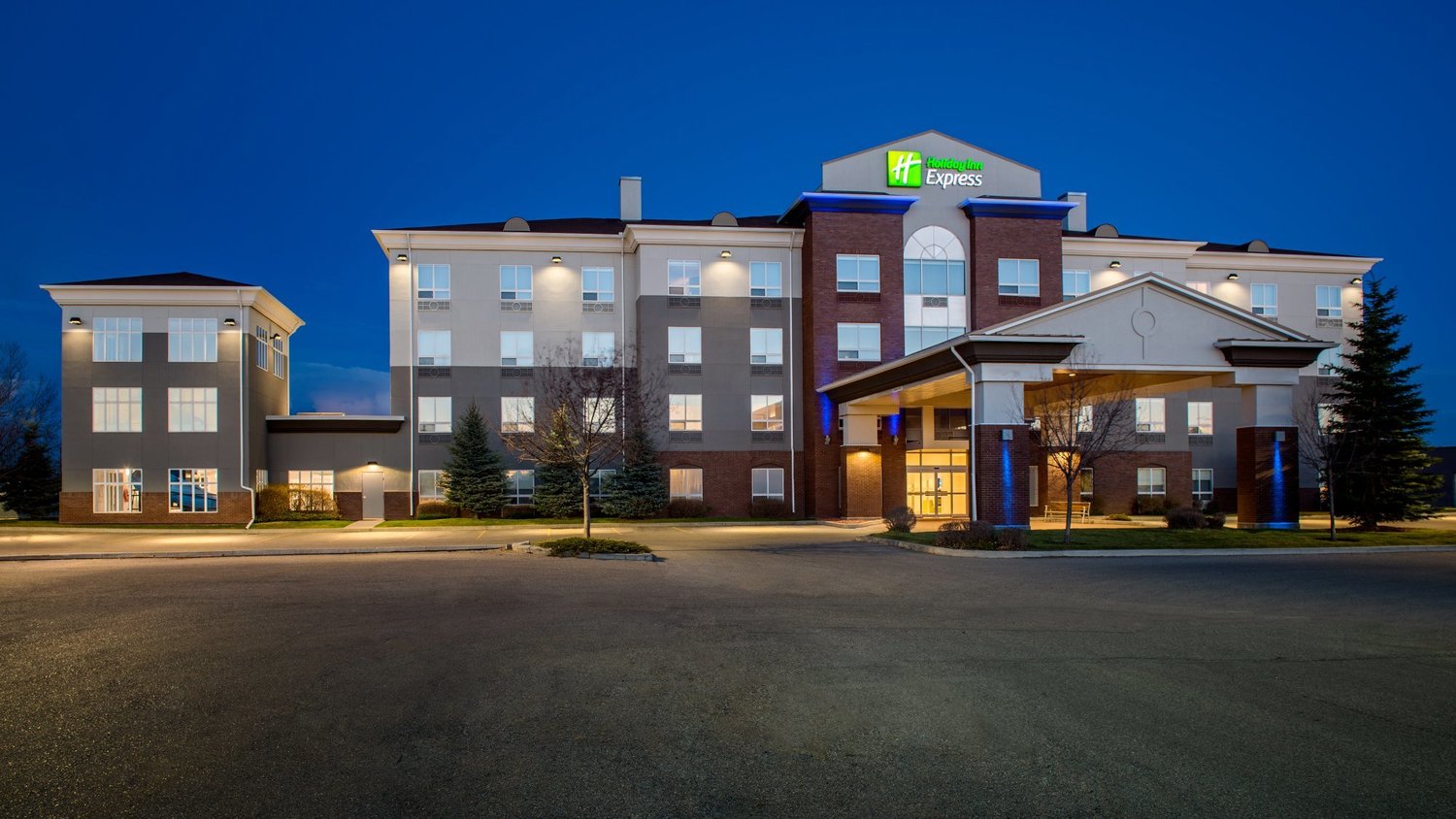Holiday Inn Express & Suites Airdrie-Calgary North, Airdrie, AB, Canada ...