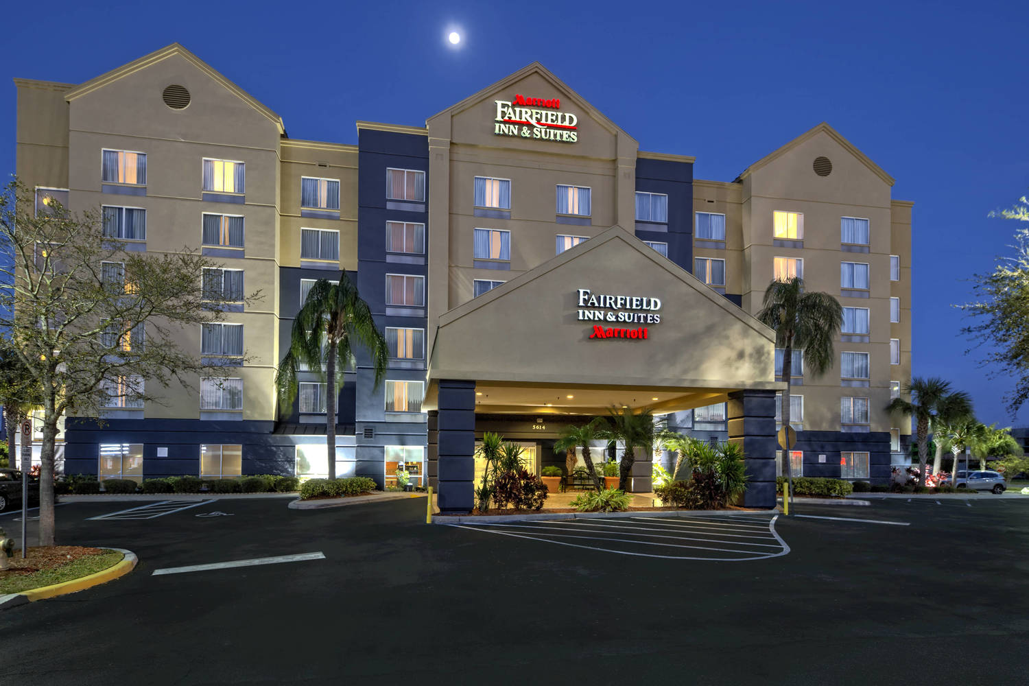 Fairfield Inn & Suites by Marriott Orlando Near Universal ...