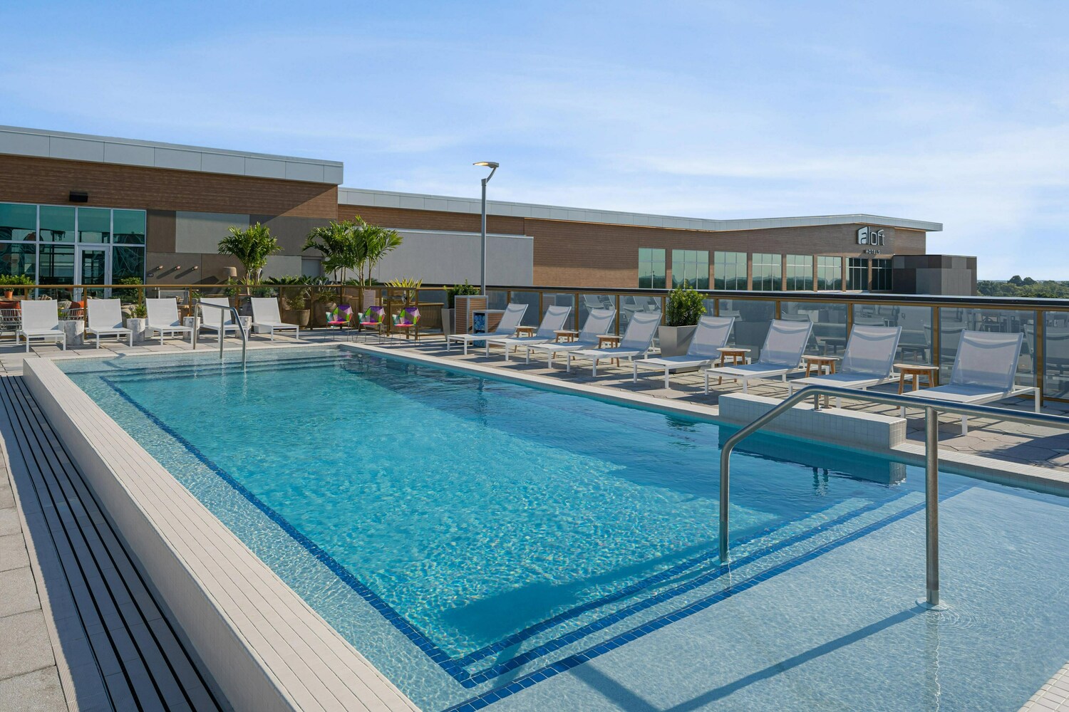 Take a refreshing dip in our beautiful rooftop pool where you'll enjoy the water and look out to the stunning views of downtown Tampa
