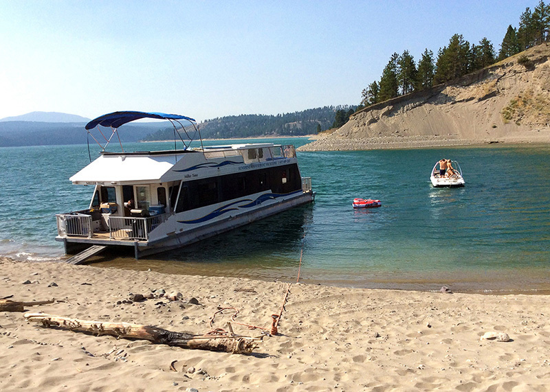 Sunshine Houseboat Vacations, Newgate, BC, Canada Jobs Hospitality Online